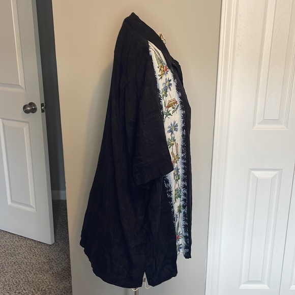 2XL Batick Bay Hawaiian button up shirt. Black with tropical designs. - Picture 4 of 5